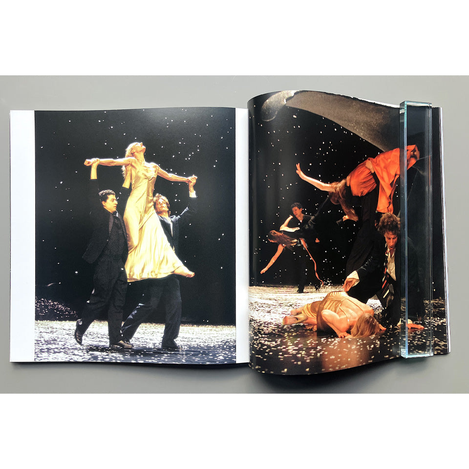 Pina Bausch Tanztheater Wuppertal Japan 2004